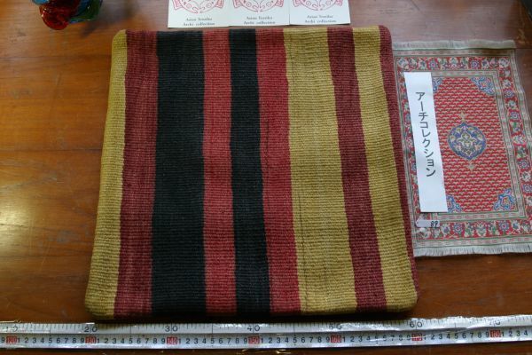 オールドキリムold kilim cushion cover クッションカバー①no89. ウールwool 大体40cm位x40cm位 手織紡ぎ handmade ハンドメイド, クッション, 一般, 正方形