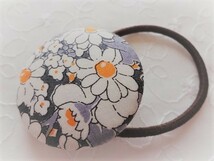 *ハンドメイド*リバティ*アリスW/ブラック*３８ｍｍ*ヘアゴム*_画像1