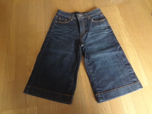  new goods. Denim. shorts,W58 centimeter, jeans,ji- bread, small size 
