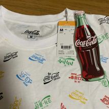 新品 コカコーラ 半袖Tシャツ ロゴ 総柄 Mサイズ ホワイト 可口可楽 未使用 タグ付き_画像3