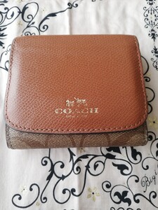 COACH 二つ折り財布