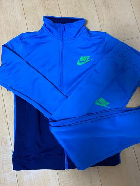 新品NIKE ジャージ上下150cm