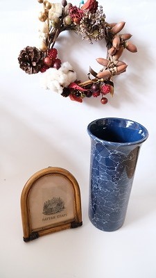Corona de nueces hecha a mano + jarrón de cerámica♪ ¡Incluye marco de fotos de ratán!, muebles, interior, Accesorios de interior, florero