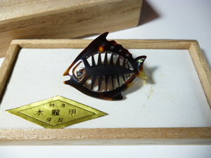 фbook@ tortoise shell fish brooch tropical fish ф tortoise shell 