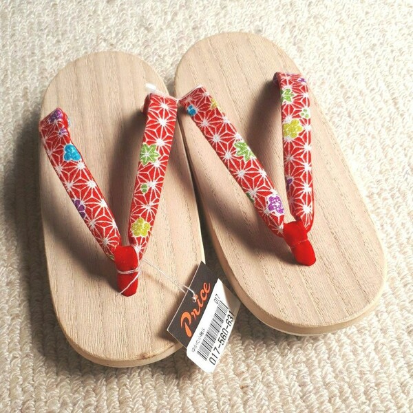 新品!夏祭り、七五三などに 下駄 草履 16.5cm