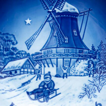 ビング・オー・グレンダール クリスマスプレート（1996年）『Winter at the Old Mill』_画像2