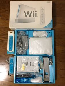 Nintendo Wii RVL-S-WAAGと青リモコン