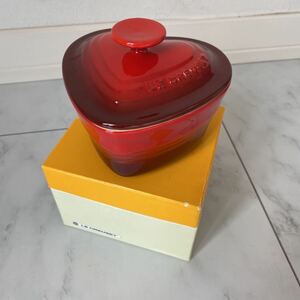 【新品未使用品】LE CREUSET ル・クルーゼ　ハート型　ラムカン・ダムール(ふた付き) レッド