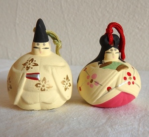 Art hand Auction Clay Bells Hina Dolls, Emperor and Empress, 2 figures, Folk Crafts, Souvenirs, Local Toys, Retro 2, doll, Character Doll, Japanese doll, others