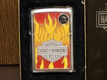 未使用品 2005年 ZIPPO ジッポ ジッポー ライター HARLEY DAVIDSON ハーレーダビッドソン バイク ファイヤー ロゴ MADE IN USA アメリカ製_画像2