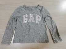 長袖Tシャツ gap ギャップ　スパンコール　中古　袖にシミあり　キッズ　子供服 110 Tシャツ　保育園　同梱可能_画像1