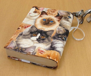 25 B Книга Bunko Bunko ② ② Книга читателя читателя читателя любителей книг друзей подарка кошка кошка кошка кошка кошка подарок подарок