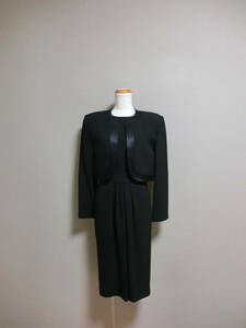  beautiful goods YUKI TORII Yuki Torii taping formal One-piece setup suit black 7