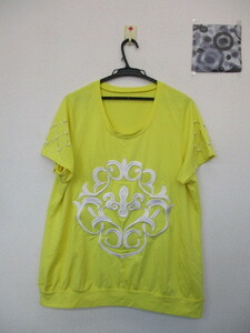 * short sleeves T-shirt largish sleeve . rhinestone & pearl . about . embroidery entering yellow 