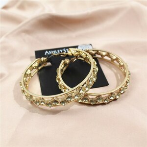  new goods ASHLEY STEWART antique style gotsu. large .. gothic Stone hoop earrings go Span clock V series 