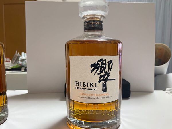 送料込み サントリーウイスキー響 JAPANESE WHISKY 700ml