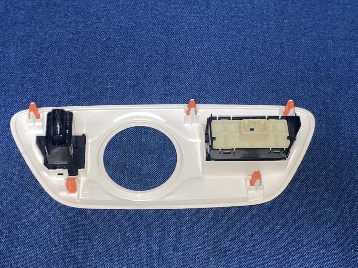 トヨタ プリウス ZVW30 純正 スイッチパネル 58841-47050 EVモード / DRIVE MODE / TRAC OFF_サムネイル画像4