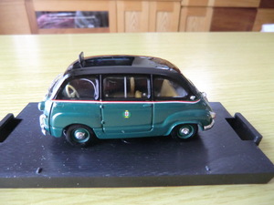 BRUMM R251 1/43 フィアット FIAT 600 ムルティプラ Multipla 1a SERIE 1956 TAXI DI MILANO