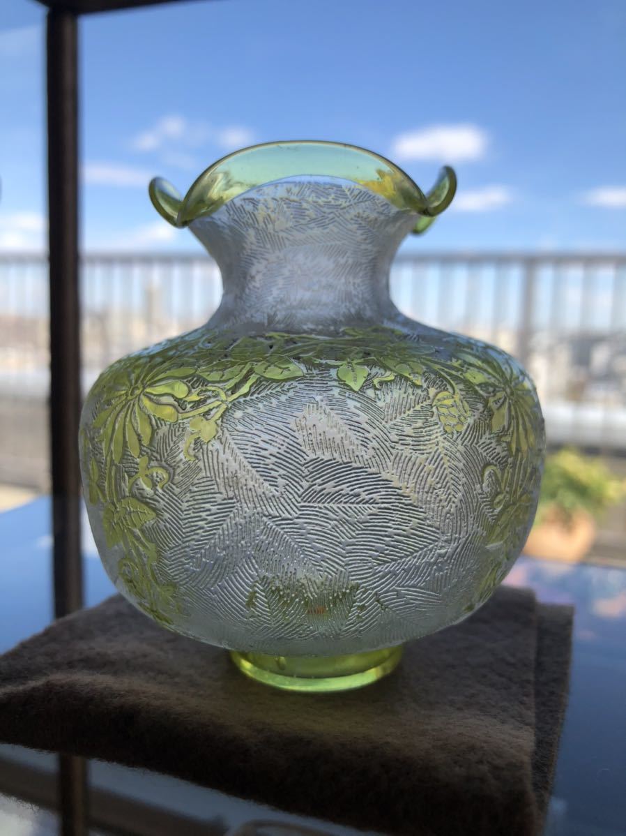 美しいオールドバカラBACCARATオパーリンOpaline花瓶(一輪挿し）希少-