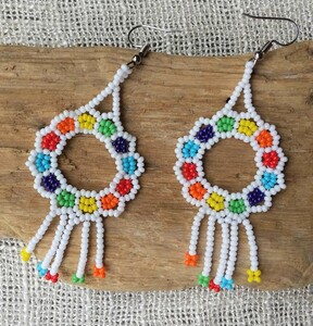 * Mexico uichoru group beads earrings rainbow u* ethnic race 