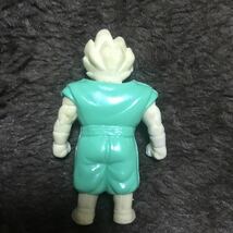 ドラゴンボールクロスアップ　パート5 超サイヤ人悟空　黄色緑_画像2