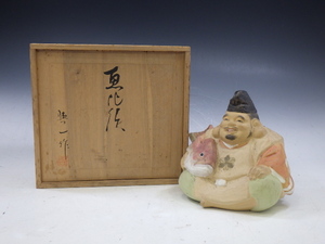 h4D131Z1 Hakata doll small island . one (. one ). ratio . tradition industrial arts .. thing . also box 