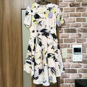 【新品タグ付き】グレースコンチネンタル 花柄 ロングワンピース