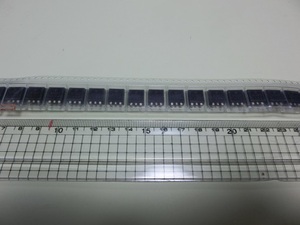面実装トランジスタ 2SB1667 (2個) 東芝(TOSHIBA) (出品番号350-2）