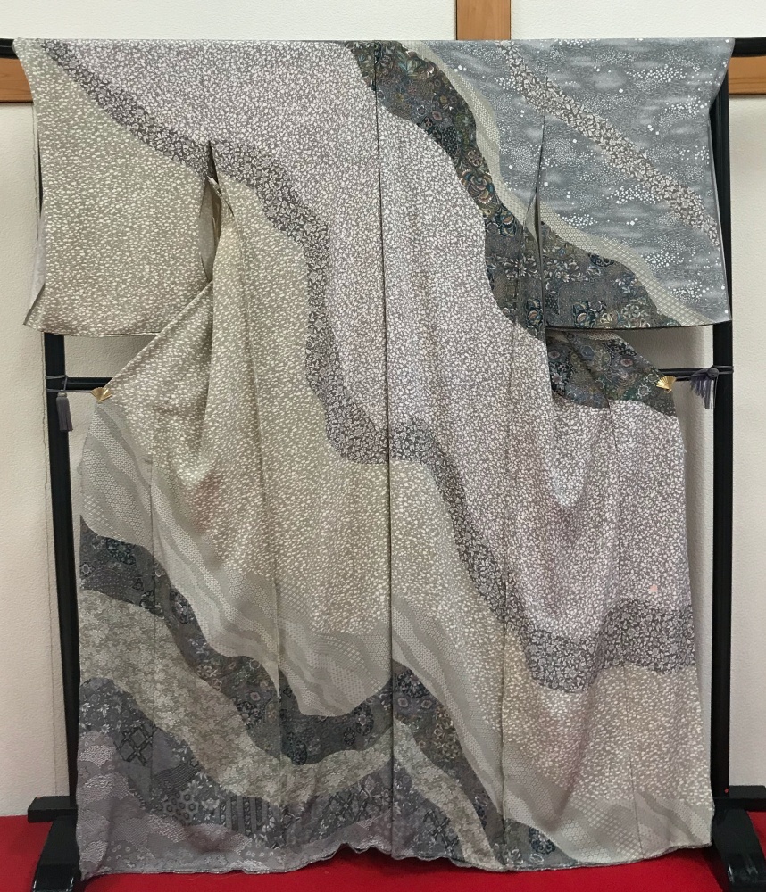 春の最新作 送料無料 新品 未使用 正絹 着物 江戸更紗 暈し 百花づくし ついに再入荷 春の最新作 送料無料 新品 未使用 正絹 着物 江戸更紗 暈し 百花づくし ついに再入荷