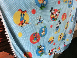  Vintage Disney polka dot bedcover pompon attaching 