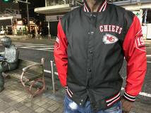 NFL公式【XL】 新品 カンザスシティ チーフス KC Chiefs スタジャン スタジアムジャンパー アメフト 黒/赤 スナップボタン USA正規品_画像2