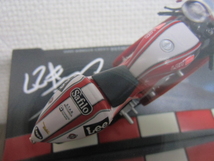 入手困難！Altaya★イクソ★ixo 1/24 MotoGP 2005 aprilia RSW250 #27 C.Stoner ケーシー・ストーナー直筆サイン入り VR46MotoGPmaアルタヤ_画像5