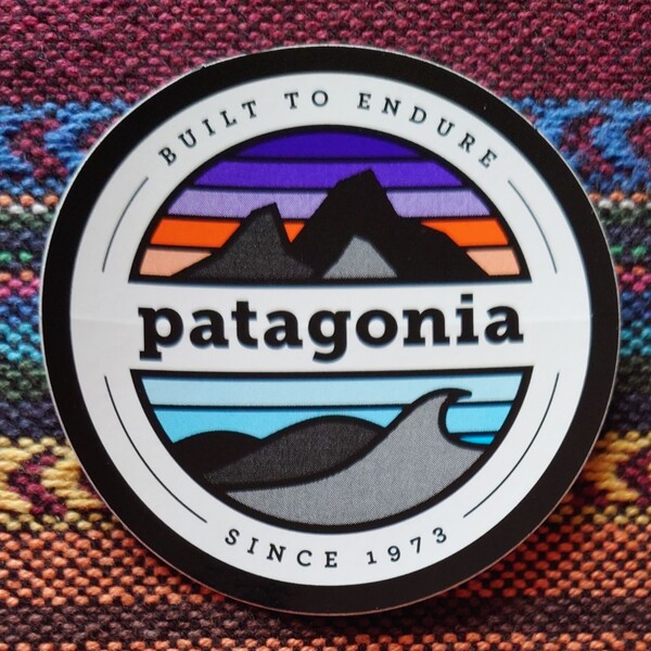 ★ patagonia パタゴニア RIVET LOGO ステッカー ★