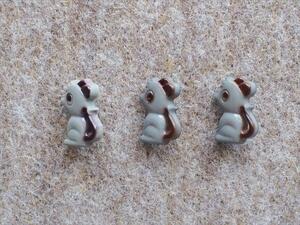  retro Vintage handicrafts miscellaneous goods * button * pretty squirrel .* gray *10×17.*3 piece set * parts deco doll equipment ornament material remake 