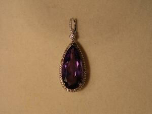 PE848:K18WG amethyst diamond pendant 