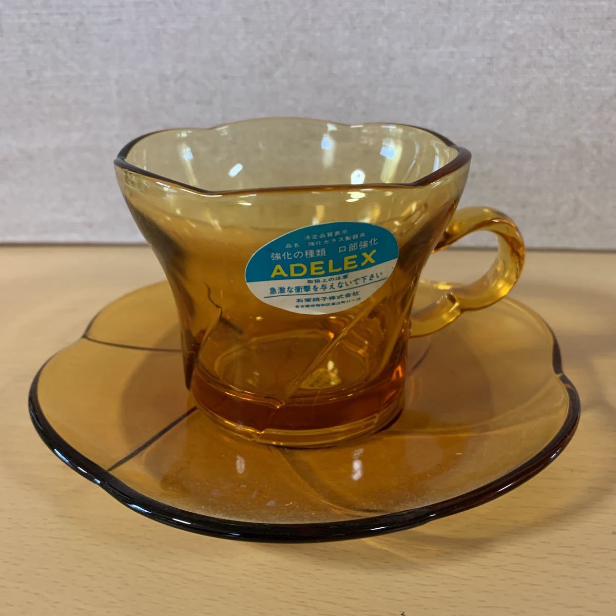 ヤフオク! -昭和レトロ 食器 ガラス(カップ＆ソーサー)の中古品・新品 