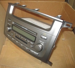 Land Cruiser 100/Land Cruiser 100 6 Dampered CD Changer &amp; MD &amp; Tuner P0317