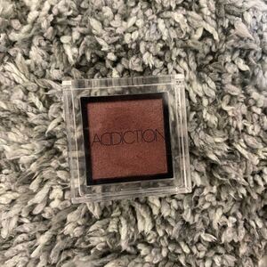 ADDICTION アイシャドウ