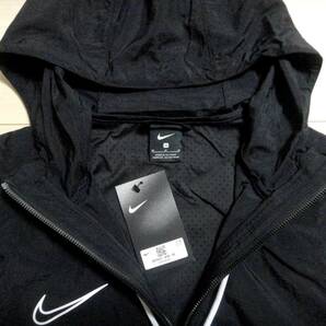 ★新品 ナイキ NIKE フード付ジャケット ★Dri-FIT使用 撥水加工 ★黒色 Mサイズ ★軽い雨の日にの画像3