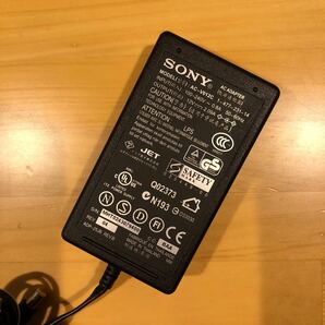 ソニー製のACアダプター AC-V012C SONY