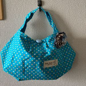 ハンドメイド トートバック 水色カラフルドット ブローチ付き