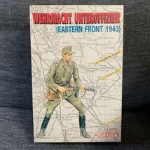 未組立 フィギュア 軍人 2体セット売り OBERSTURMBANNFUHRER JOACHIM PEIPER バジルの戦い 1944 WEHRMACHT UNTEROFFIZIER 東部戦線 1943_画像3