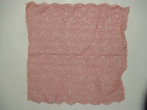 Кружеваная ткань розовый 40,5 х 41 см. Полиэстер