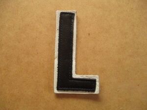 80s レザーワッペン『L』白×黒 ビンテージ革ワッペン/イニシャル ローマ字オリジナル本革Leather wappenパッチpatchアップリケ S6