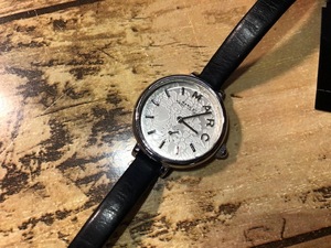BK021 良品 タグあり MARC JACOBS マークジェイコブス サリー スモセコ 花柄デザイン文字盤 シルバー純正ベルト MJ1422 クオーツ 腕時計