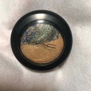 Mac ミネラライズ アイシャドウ