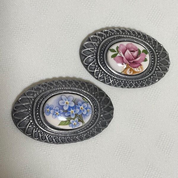 ヴィンテージ ベルギー 花柄のブローチ 錫製(TIN) 2個セット