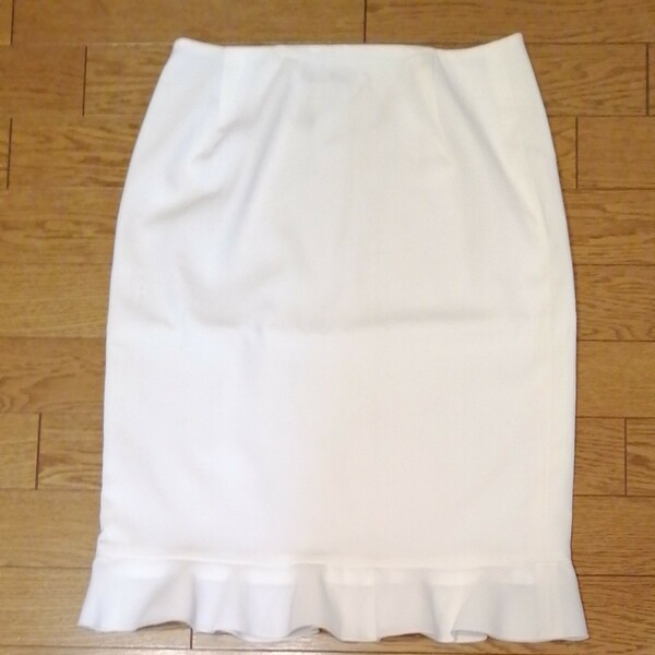 サイズM PROPORTION BODY DRESSING 白スカート 膝丈 裾ヒラヒラ　新品