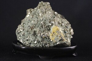 パイライト（黄鉄鉱）原石結晶　７３７ｇ/pyr-21