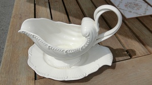 イギリス製 クリーム色 クラシックテーブルウェア シェルソースボート ROYAL CREAMWARE CLASSICS SHELL SAUCE BOAT